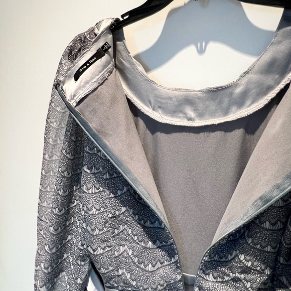 🖤 Unique & flirty dress with 3/4 sleeves & pretty satin trim & bow - Picture 16 of 17